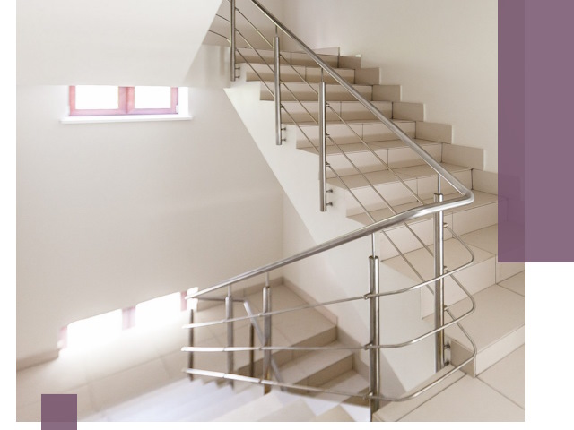 Установка и замена перил в подъезде в Мончегорске