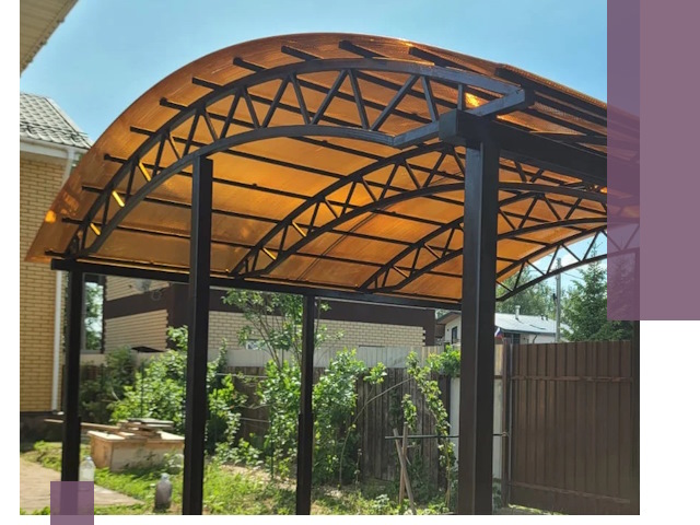 Изготовление навесов под ключ в Мончегорске из качественных материалов