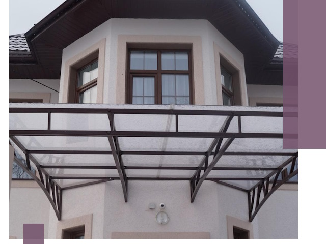 Козырьки из поликарбоната под ключ в Мончегорске