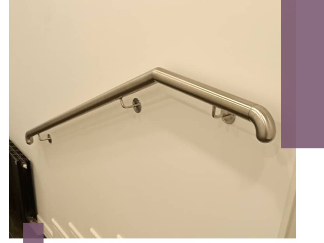 Изготовление пристенных поручней в Мончегорске под ключ за сроки