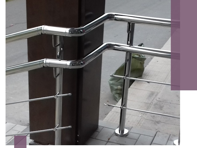 Монтаж поручней из нержавеющей стали в Мончегорске качественно и быстро